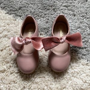 Toddler girl Mary Janes shoes